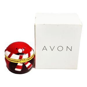 Avon CZ Stud Earrings in Collectible Robin Keepsake‎ Box Red White Holiday Gift